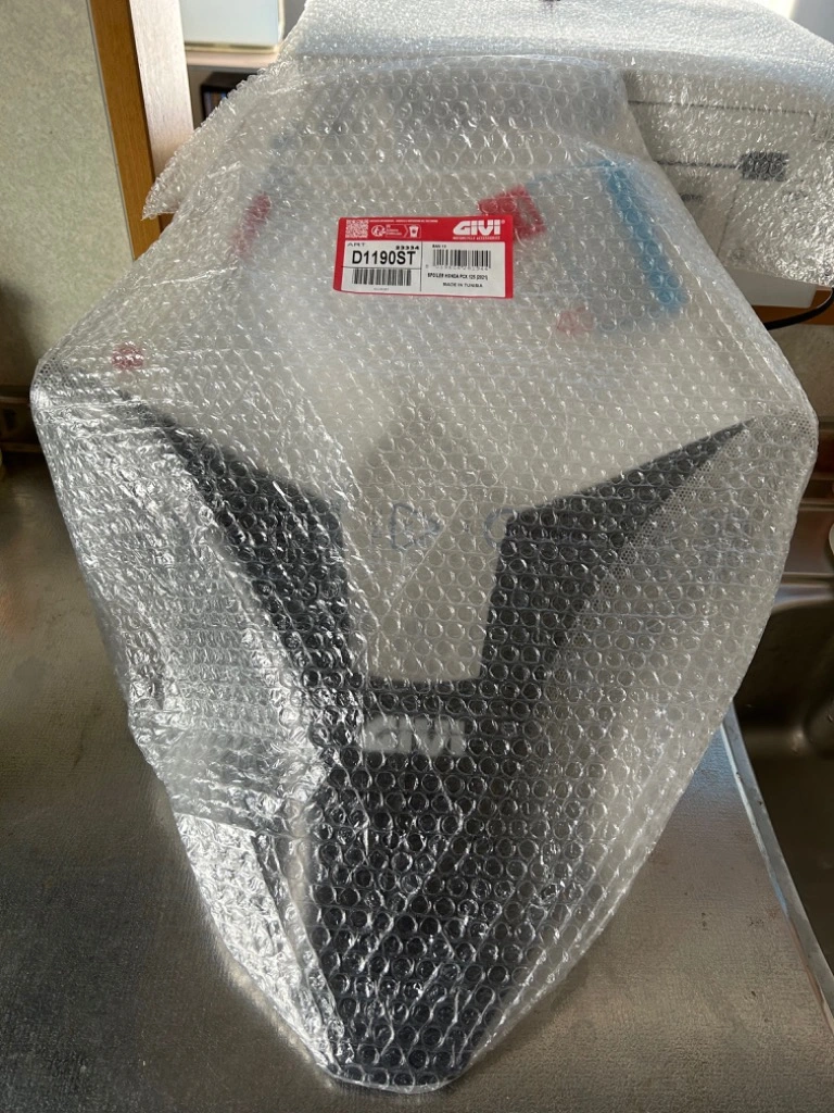 GIVI D1190ST ウインドスクリーン クリア／HONDA PCX 160 KF47
