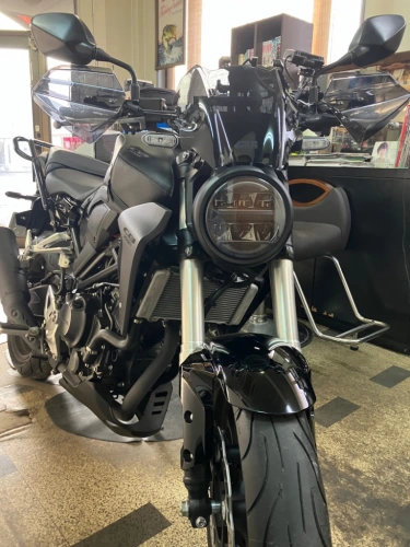 GIVI A1164 スクリーン スモーク｜HONDA CB300R / CB125R 対応 — GIVI