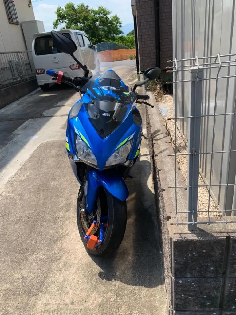 GIVI D3110ST スクリーン／SUZUKI GSX S1000F (15 - 20)専用／ジビ