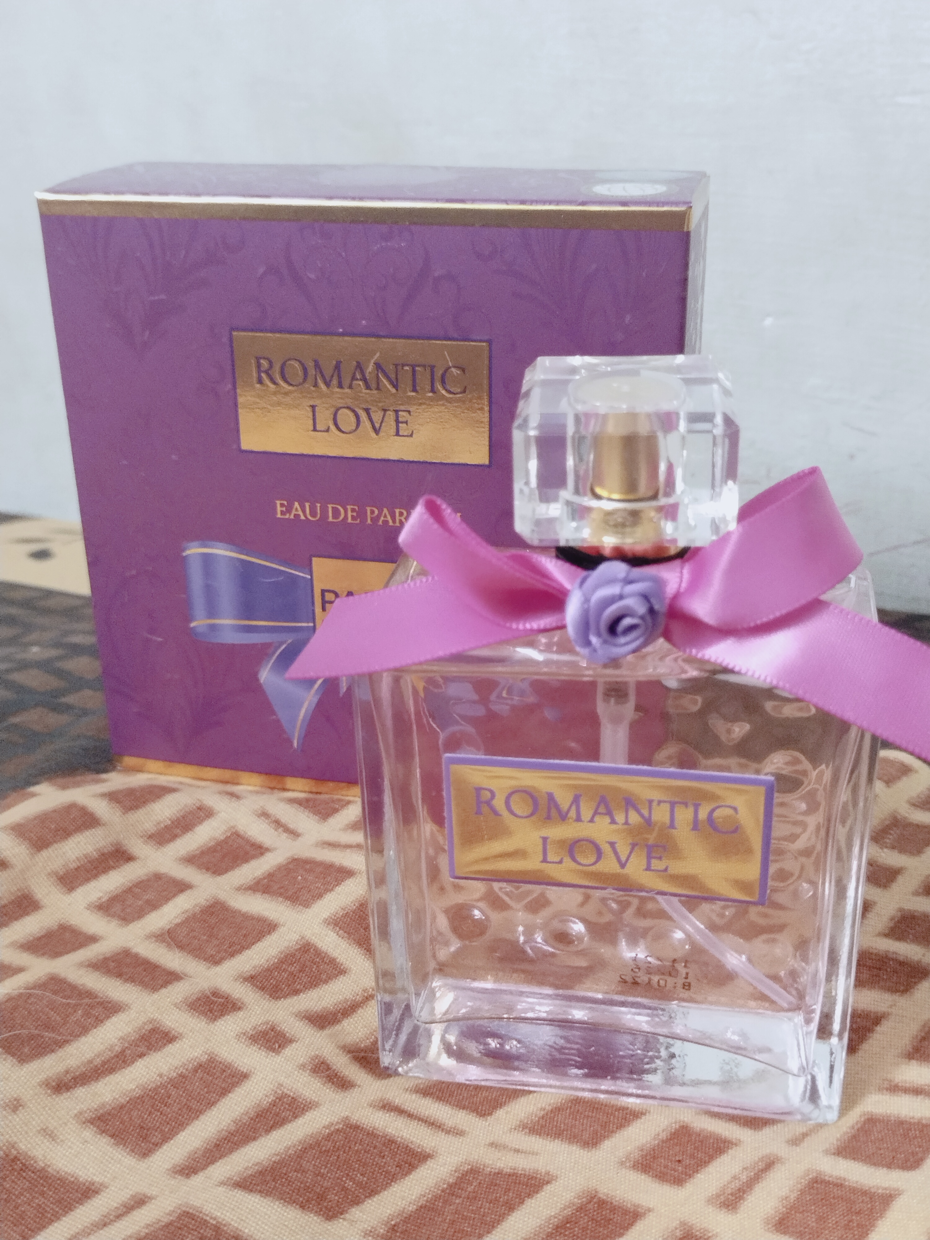 Romantic love paris elysees sales