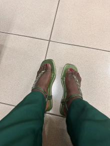 AKUA (Olive Green)