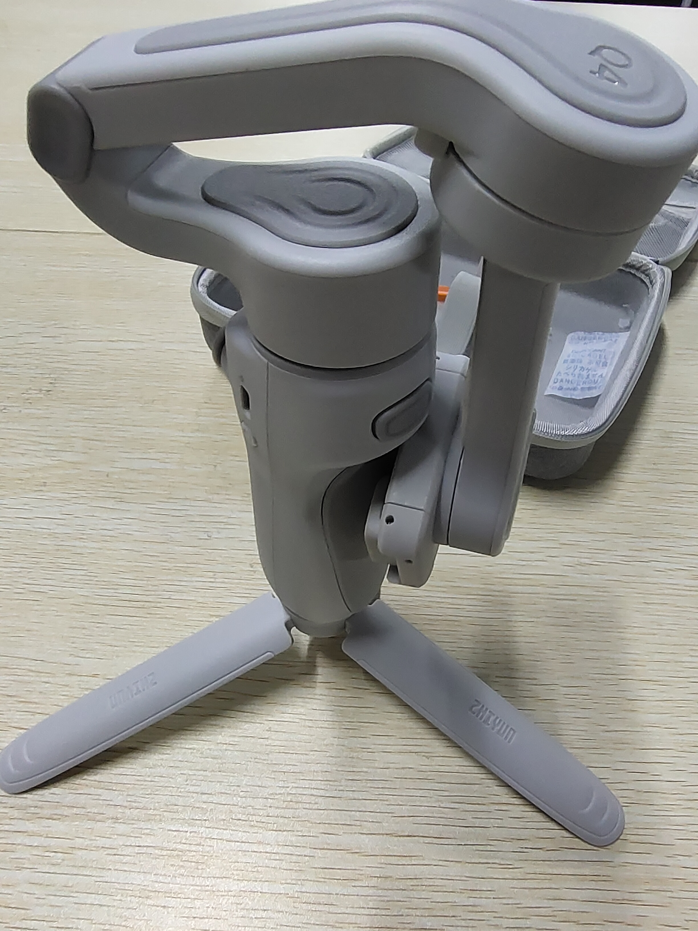 SMOOTH-Q4 スタビライザー グレー Amazon.com: ZHIYUN Smooth Q4 Combo Gimbal Stabilizer, 3-Axis