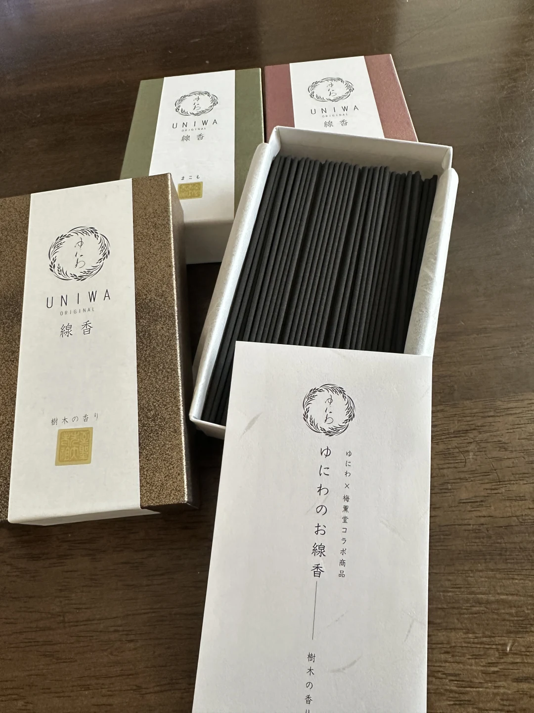 遠州流 真那蛮 宗実家元 「紅影」角割［レア］家紋 香木袋【匿名配送】 ゆにわのお線香 まこも – ゆにわマート