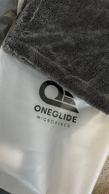 ONEGLIDE Super-Sized Car Drying Towel ensures a Flawless Finish with n