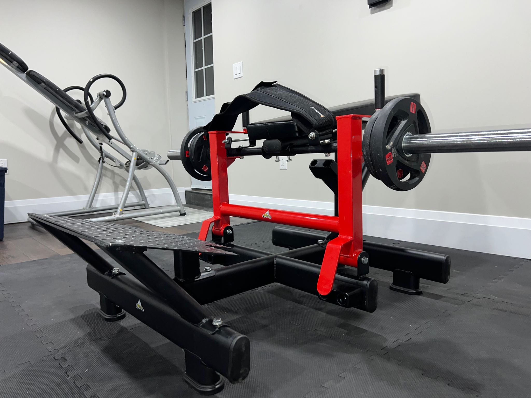 Hip thrust machine canada best sale