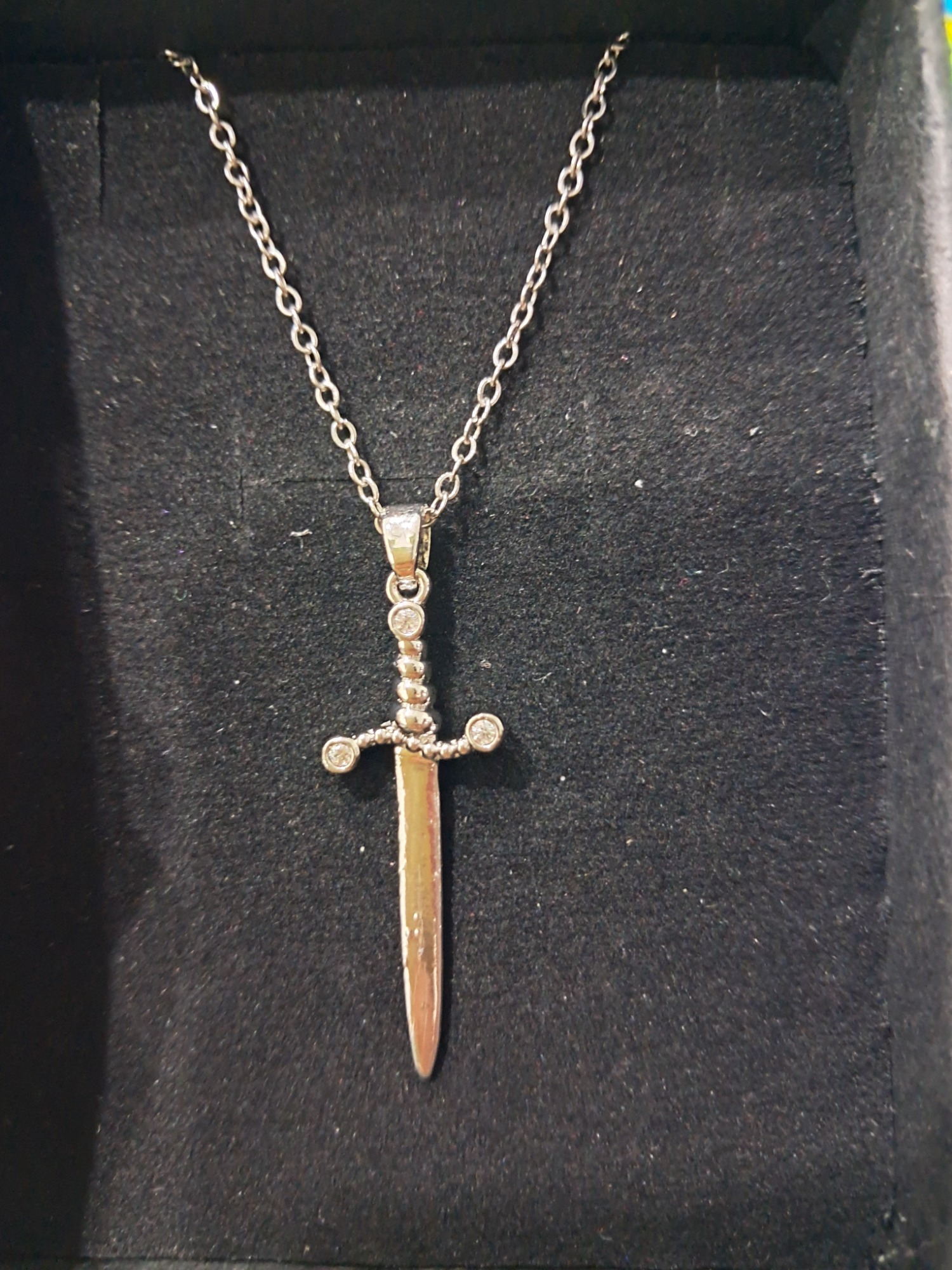 Heart Sword Pendant – Zilver