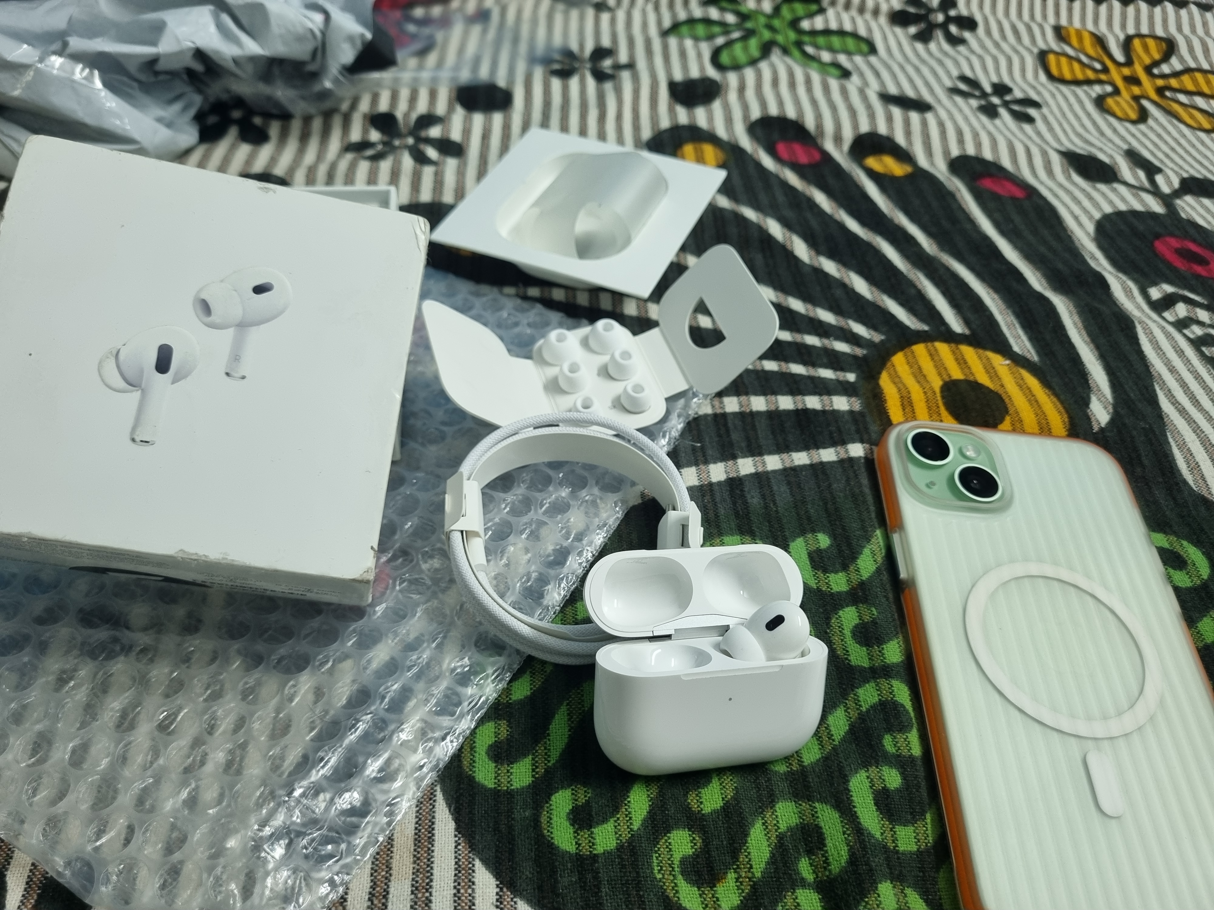 Apple AirPods Pro (2nd Generation) with MagSafe Charging Case Type C -