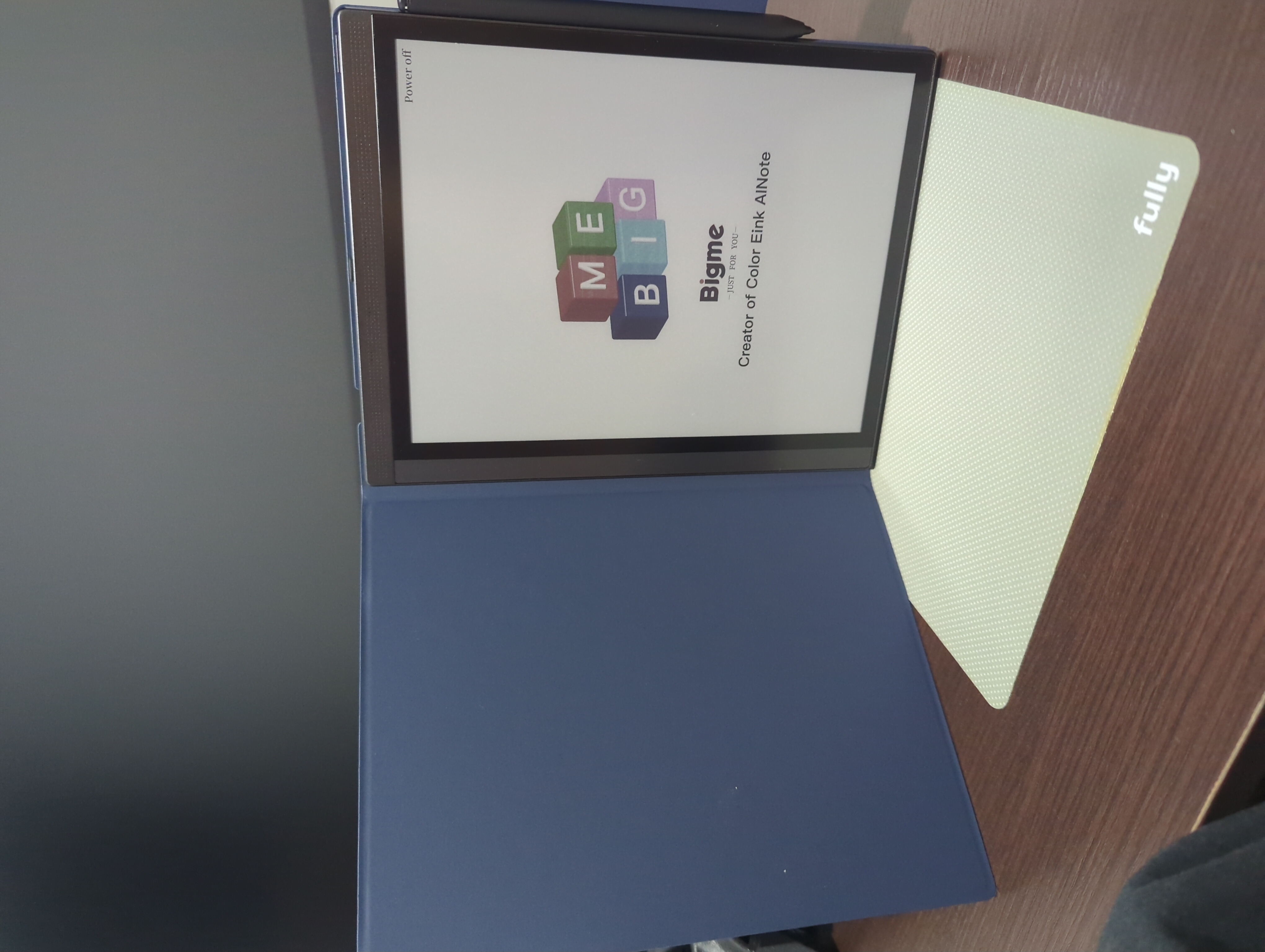 Bigme B1051 Series-- 10.3'' color E ink tablet PC with cutting