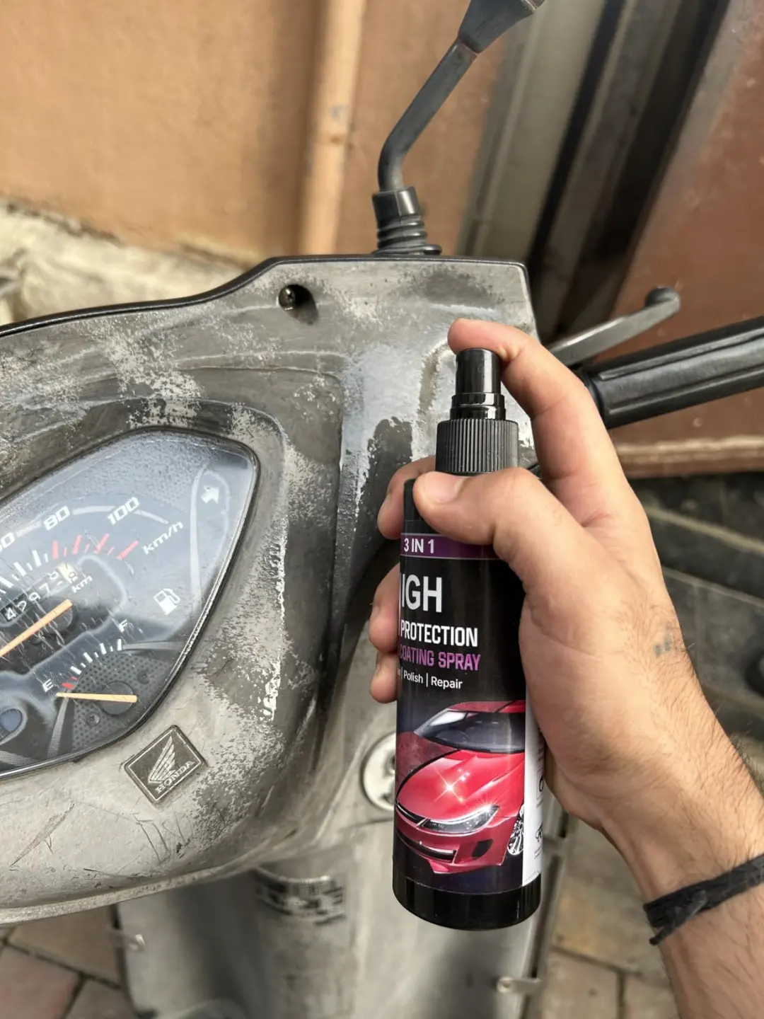 3 in 1 High Protection Quick Car Ceramic Coating Spray – Lifestyle