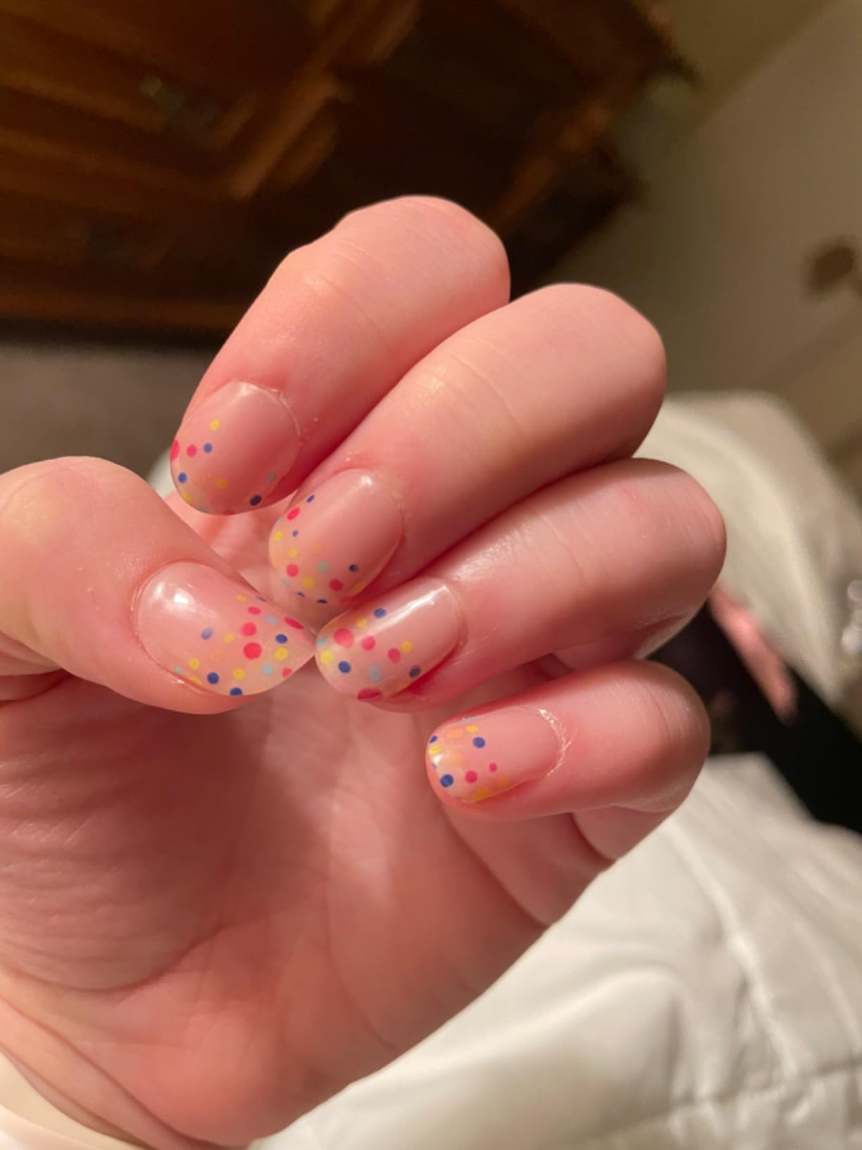 POLKA DOTS - SEMICURED UV GEL NAIL STICKERS KIT NG200076 - Quinnas