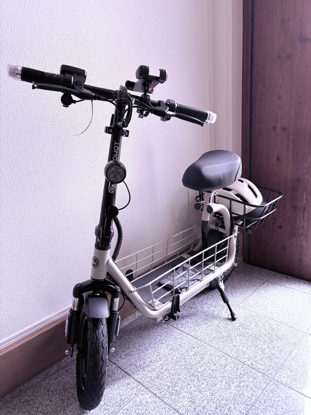 AINOHOT(アイノホット)｜特定小型原付電動キックボード・電動アシスト