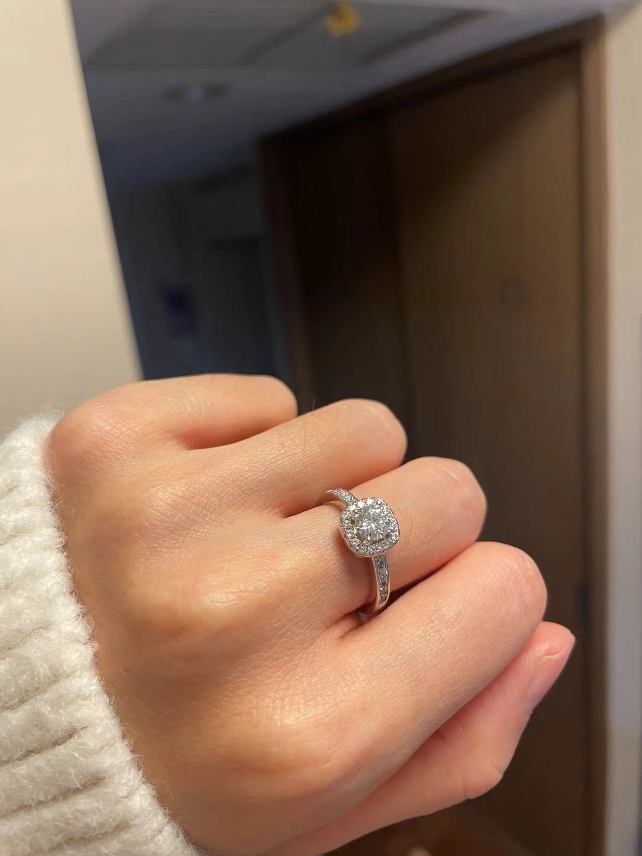 Customer review photo from Scarlett R.
