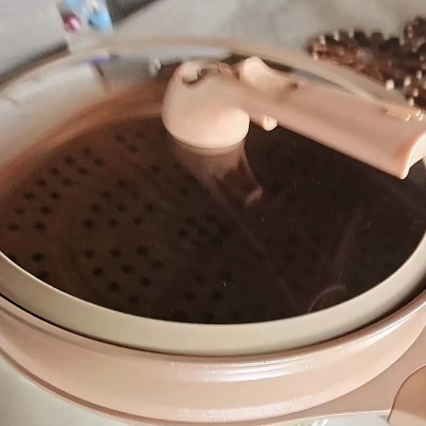 Non-Stick Clay Wok With Steamer Basket