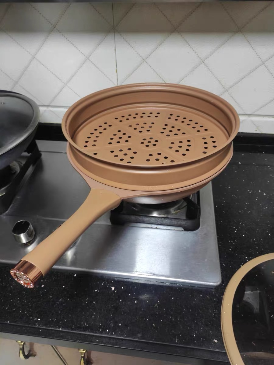 Non-Stick Clay Wok With Steamer Basket