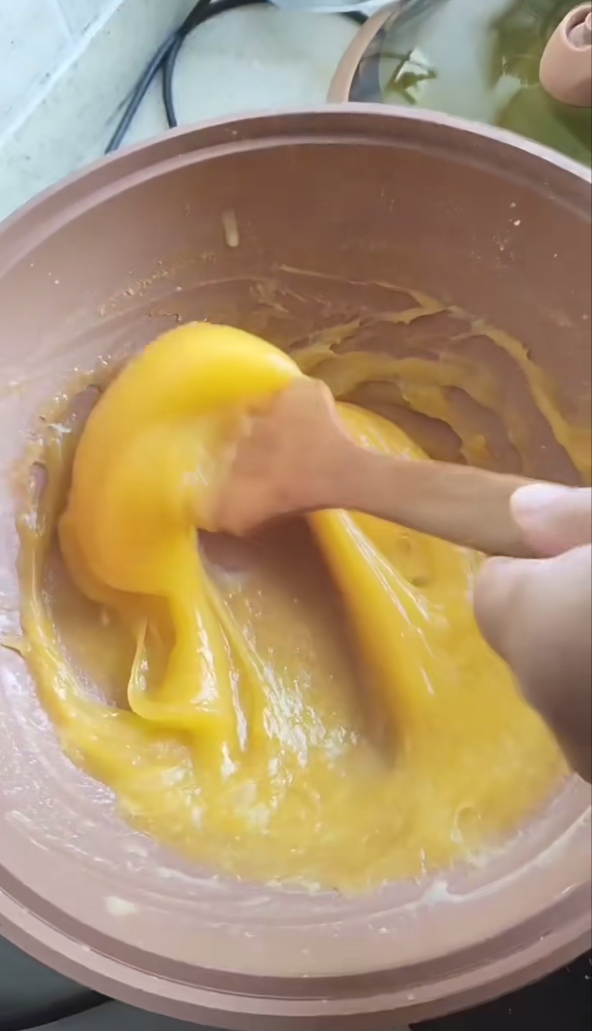 Non-Stick Clay Wok With Steamer Basket