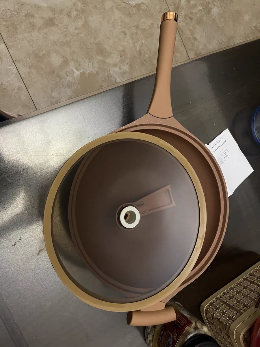 Non-Stick Clay Wok With Steamer Basket