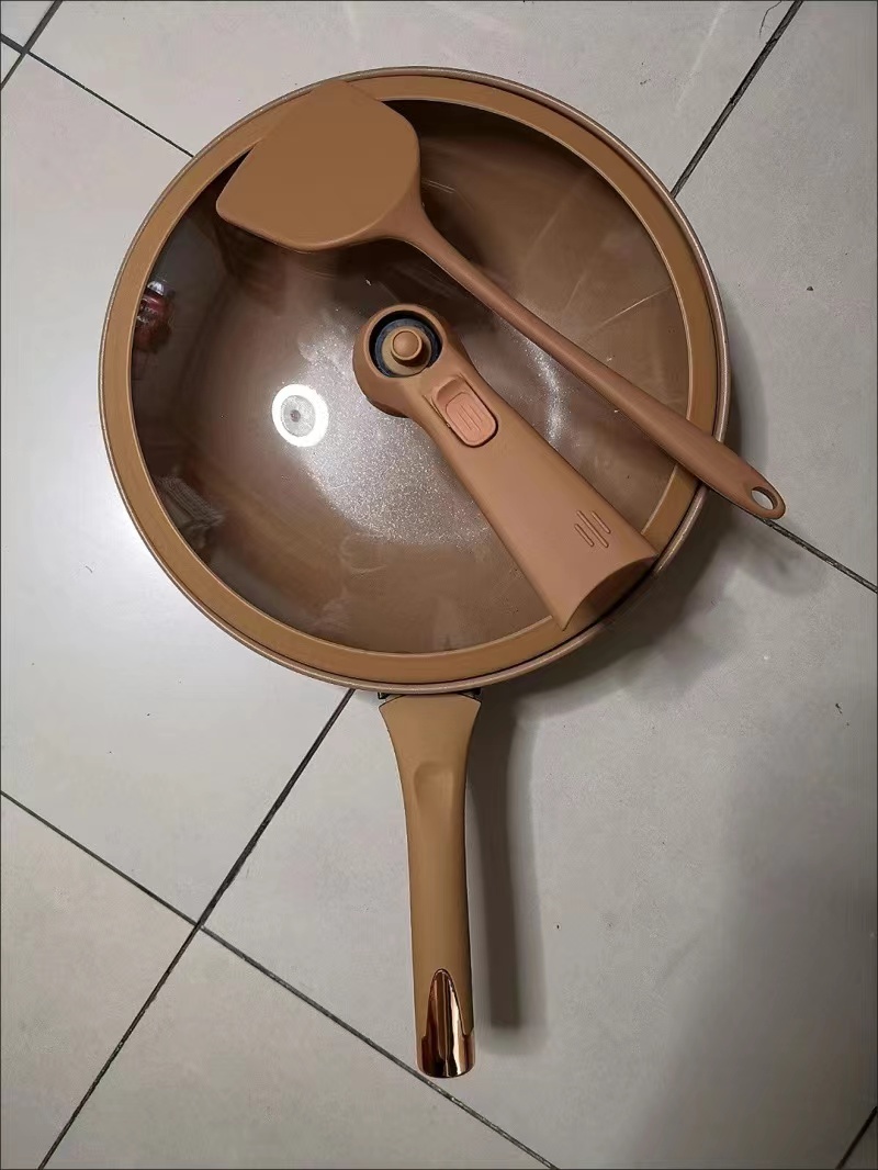 Non-Stick Clay Wok With Steamer Basket