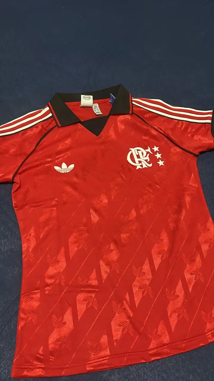 Foto de cliente da Oliver Company com a camisa recebida