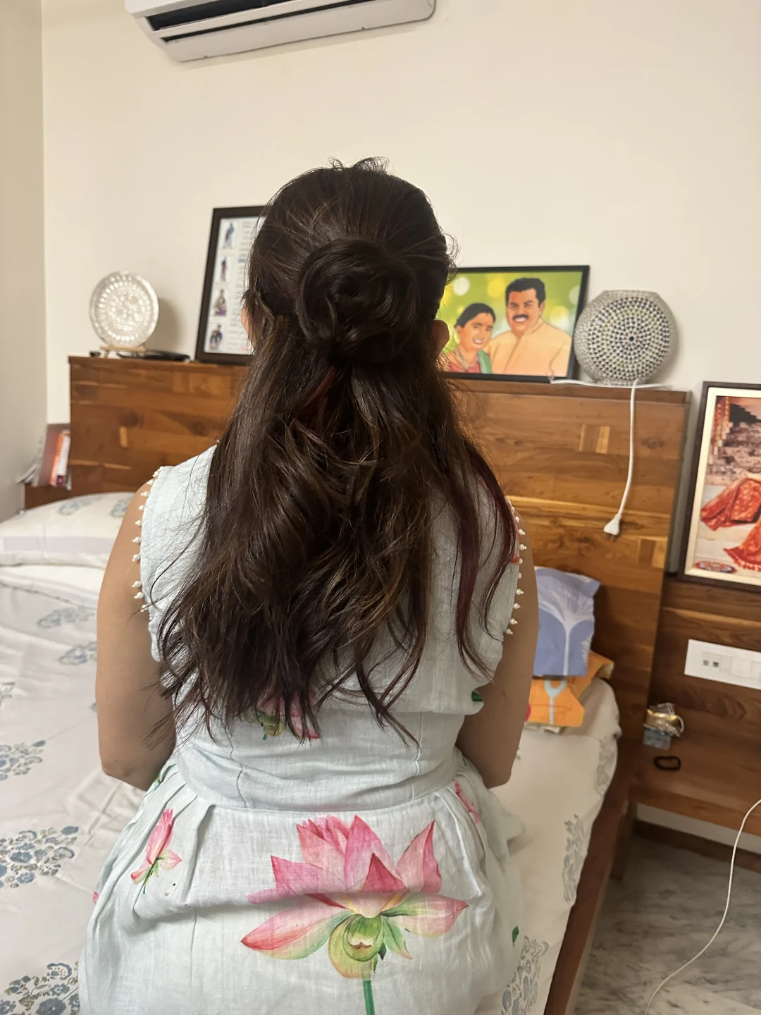 Unisex Clip-on Bun – Nish Hair, image size:1080x1440