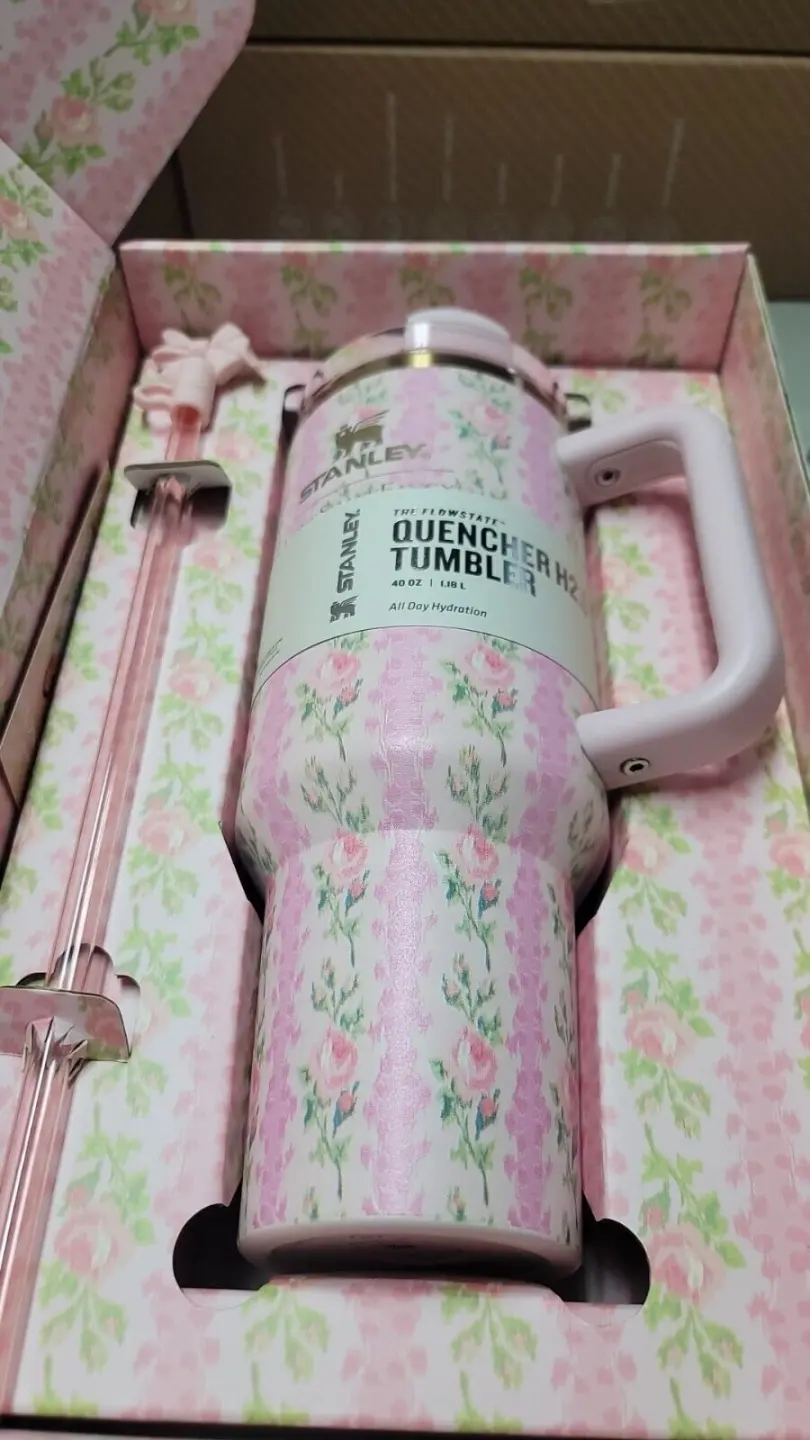 Gourde Isotherme Stanley X LSF 40oz Flowstate H2.0 - Bleu Everblooming Rosettes - Édition Limitée