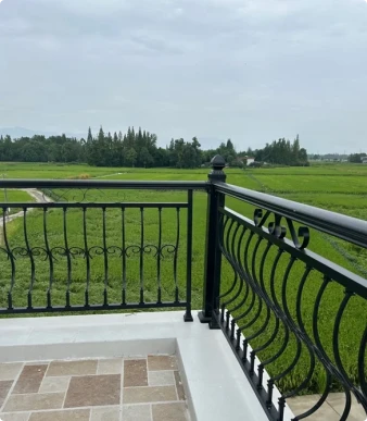 Balcony fence repair