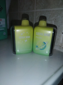 Sour Cranapple GEEK BAR PULSE