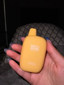 VANILLA ICE CREAM FLUM PEBBLE 6000 DISPOSABLE