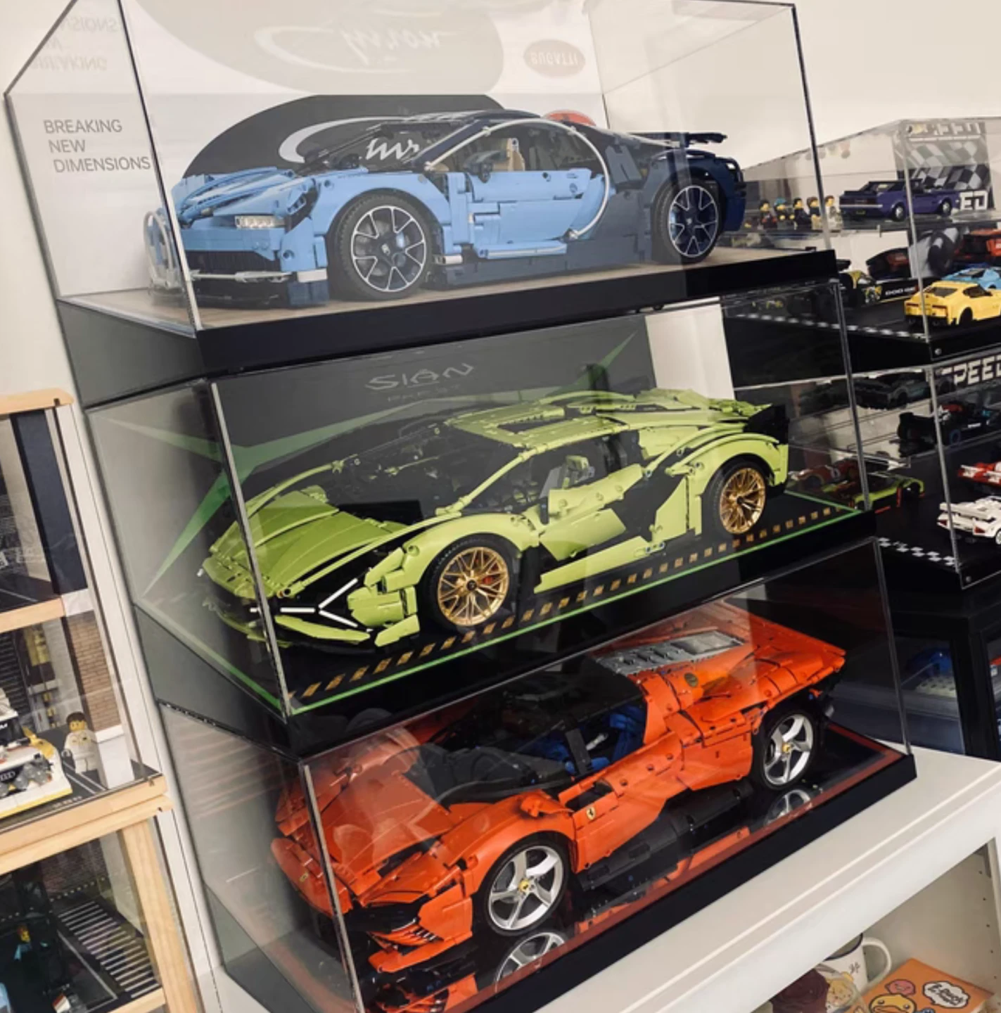 Designer Edition】LEGO® Technic Bugatti Chiron 42083 Acrylic Display C