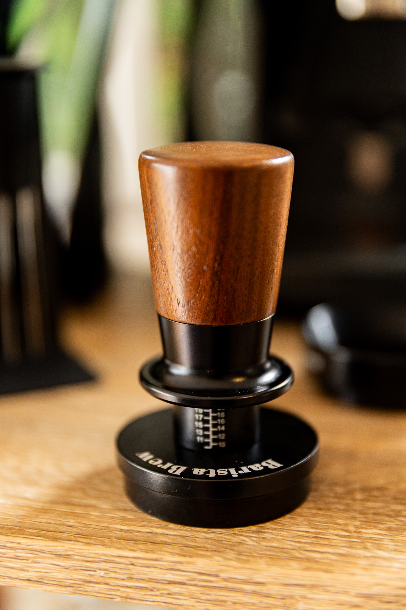 Newton BRUA + Wooden Handle Tamper（Dual Spring Calibrated