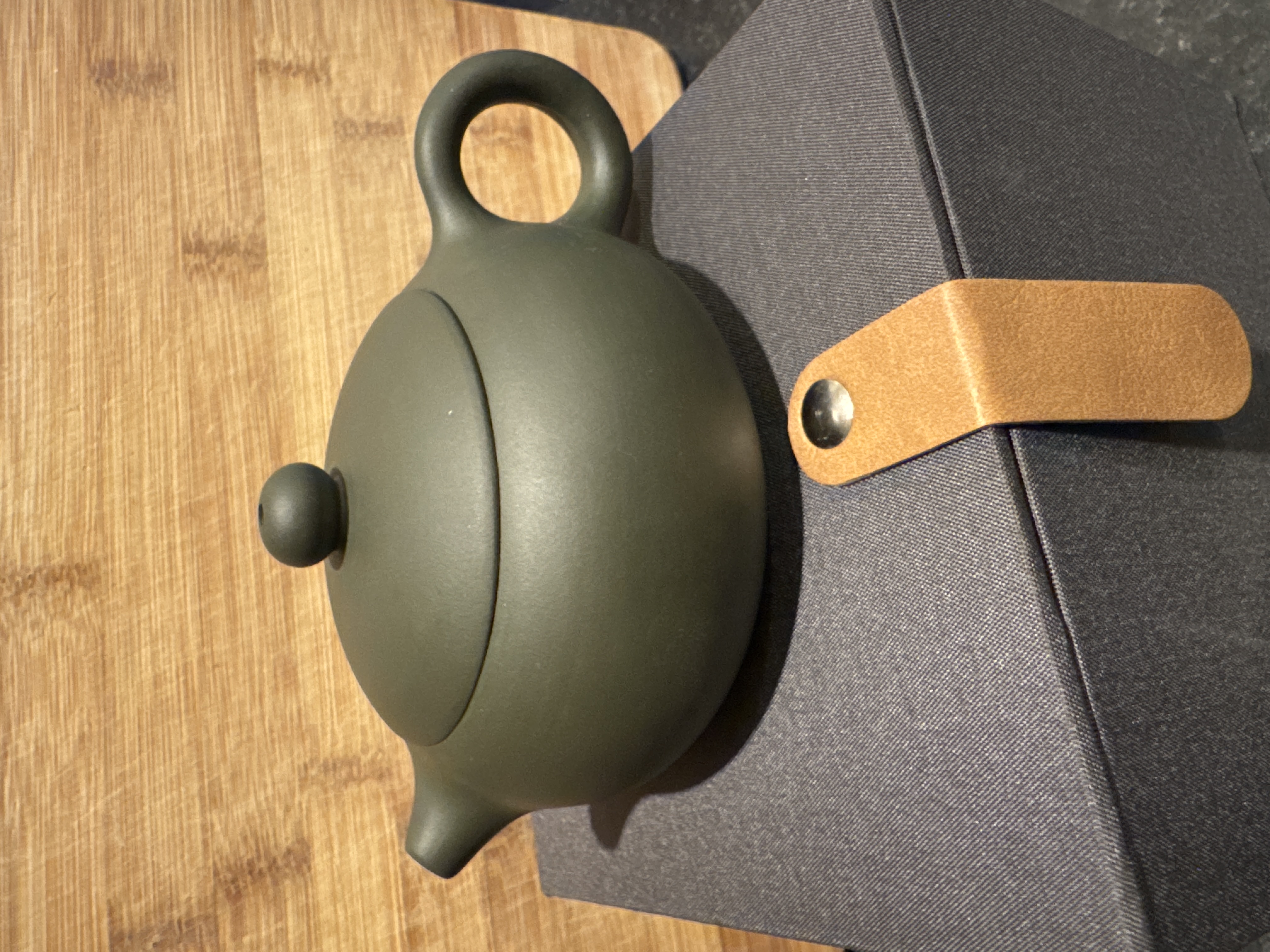 Bian Xi Shi Handmade Yixing Teapot Green Ni Clay 180ml – Yixingteaart