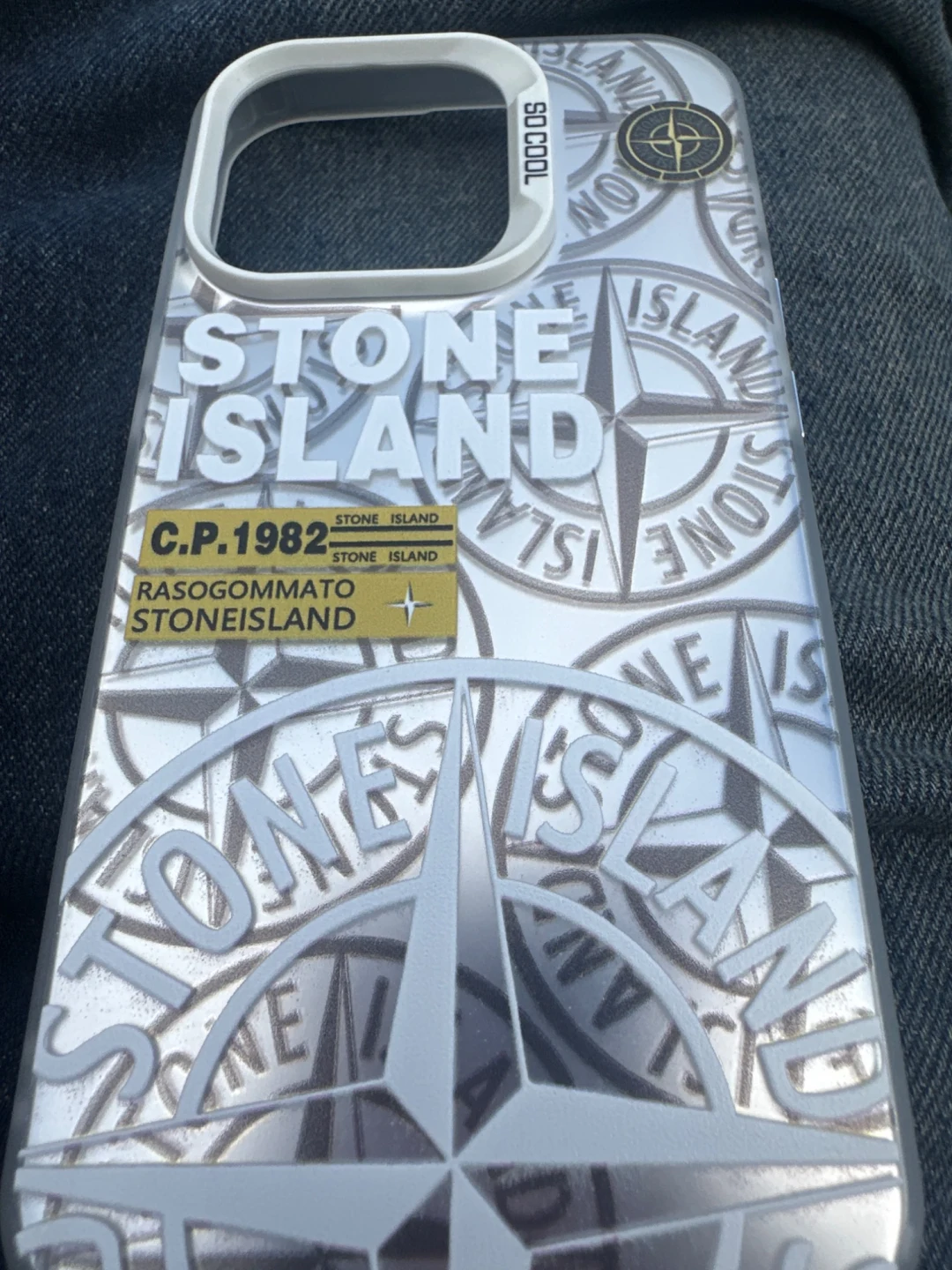 Handyhülle Stone Island iPhone 16 Schwarz fabrikneu & OVP (Neu und originalverpackt) in Bern für